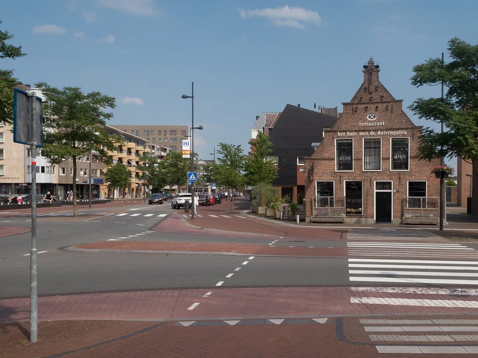 Hoogeveen, monumental house: het Huis met de Duivengaten (=the House with the Pigeonwholes)